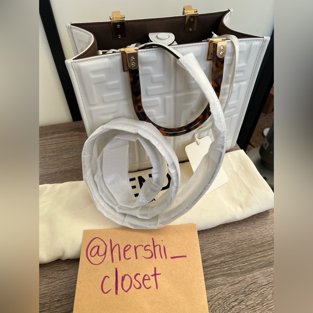 NEW Authentic Fendi Vitello Small Zucca Sunshine White Tote Leather - Picture 4 of 11